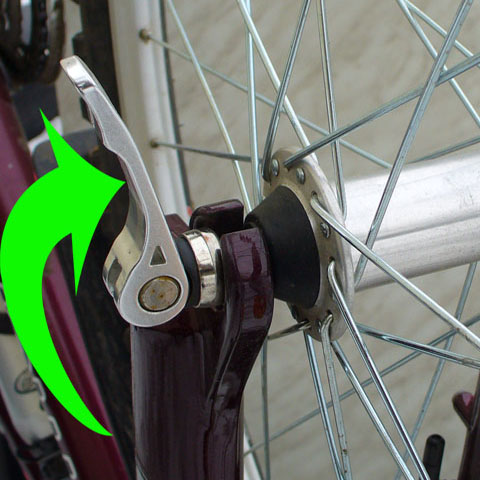 Сборка переднего колеса велосипеда с дисковыми тормозами без эксцентрика
